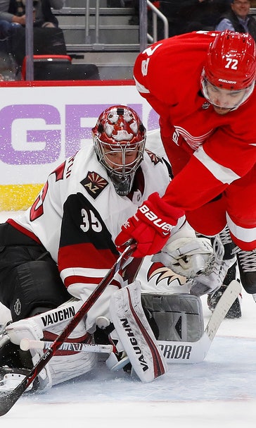 Green leads Red Wings to 6-1 win over Coyotes
